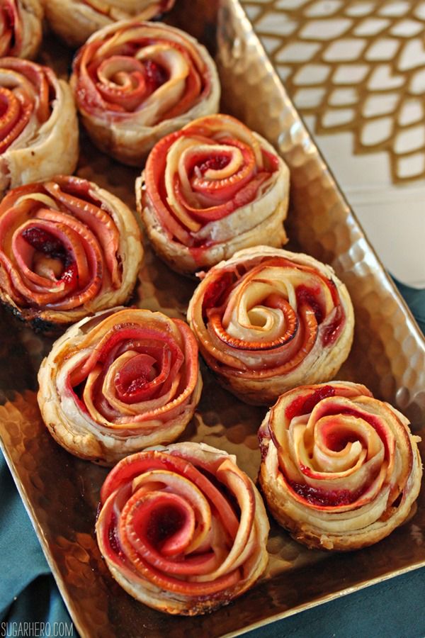 Apple cranberry Gouda puff pastry roses