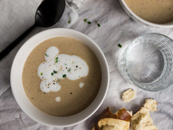 Chestnut soup with truffle froth