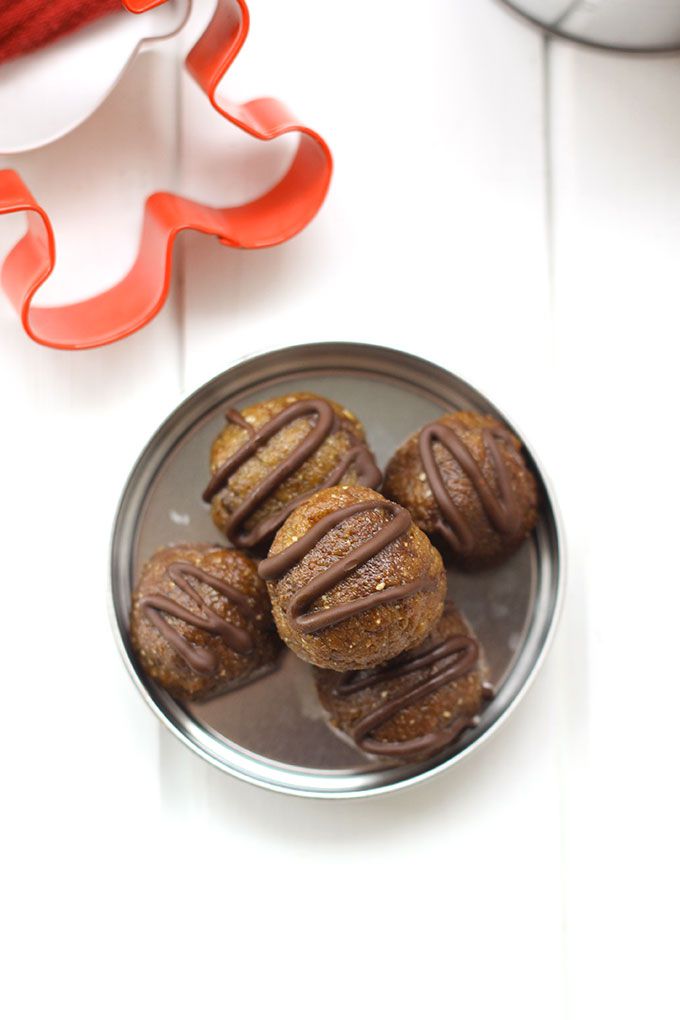 Chocolate chip gingerbread energy balls