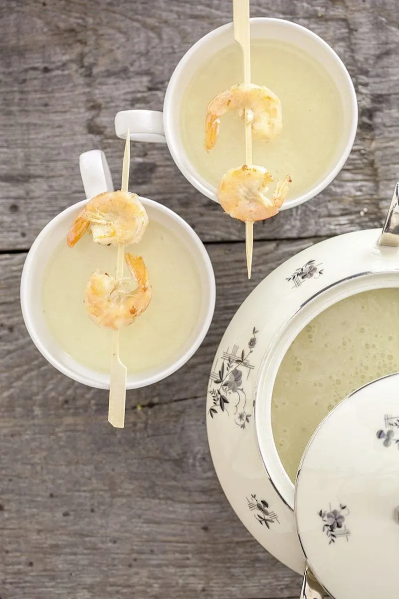 Jerusalem artichoke soup with prawns