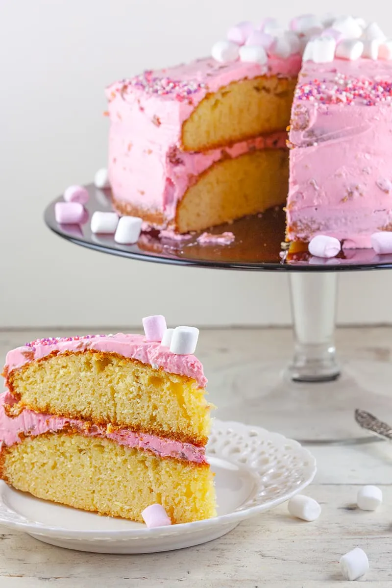 Amarena cherries and mascarpone cake