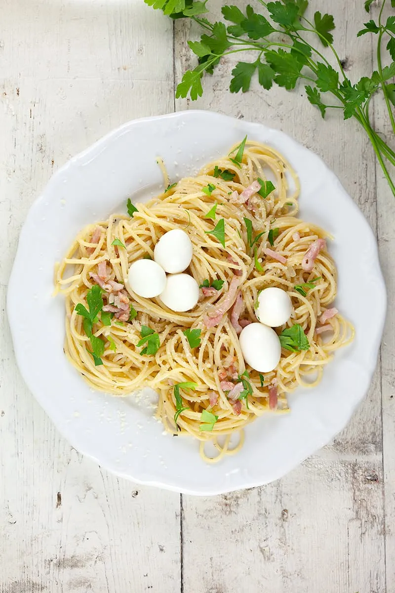 Pasta bird's nest with quail eggs
