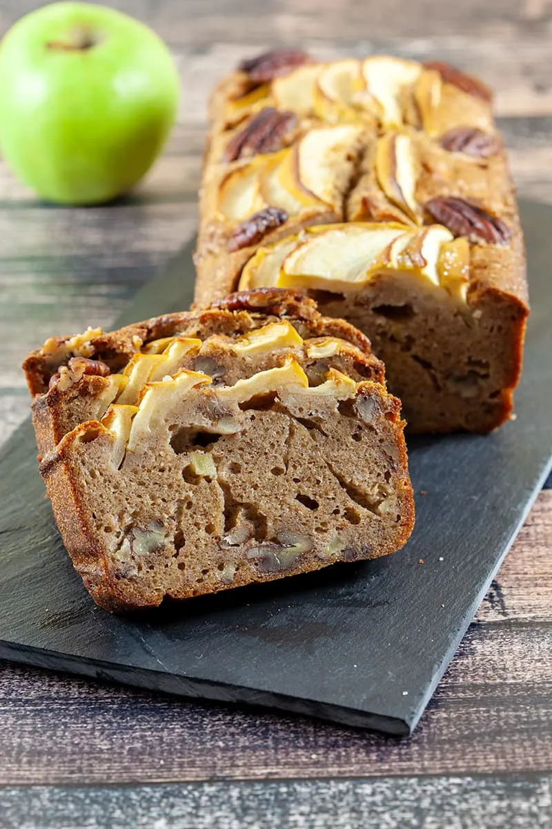 Slice of apple cake (apple bread)