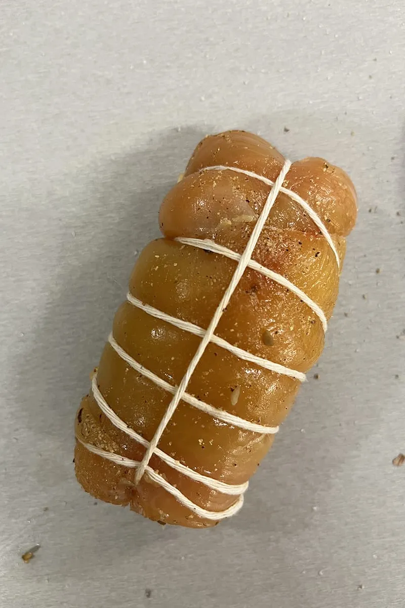 Chicken and mushroom roulade preparation