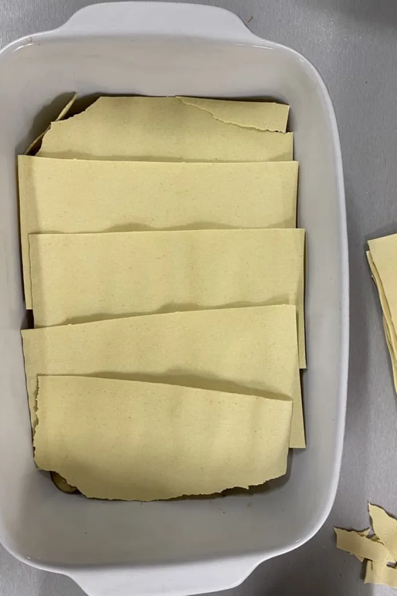 Mushroom and chicken pesto lasagne - step 2