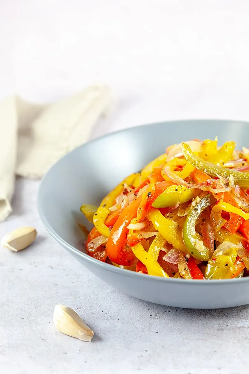 Sautéed pepper salad