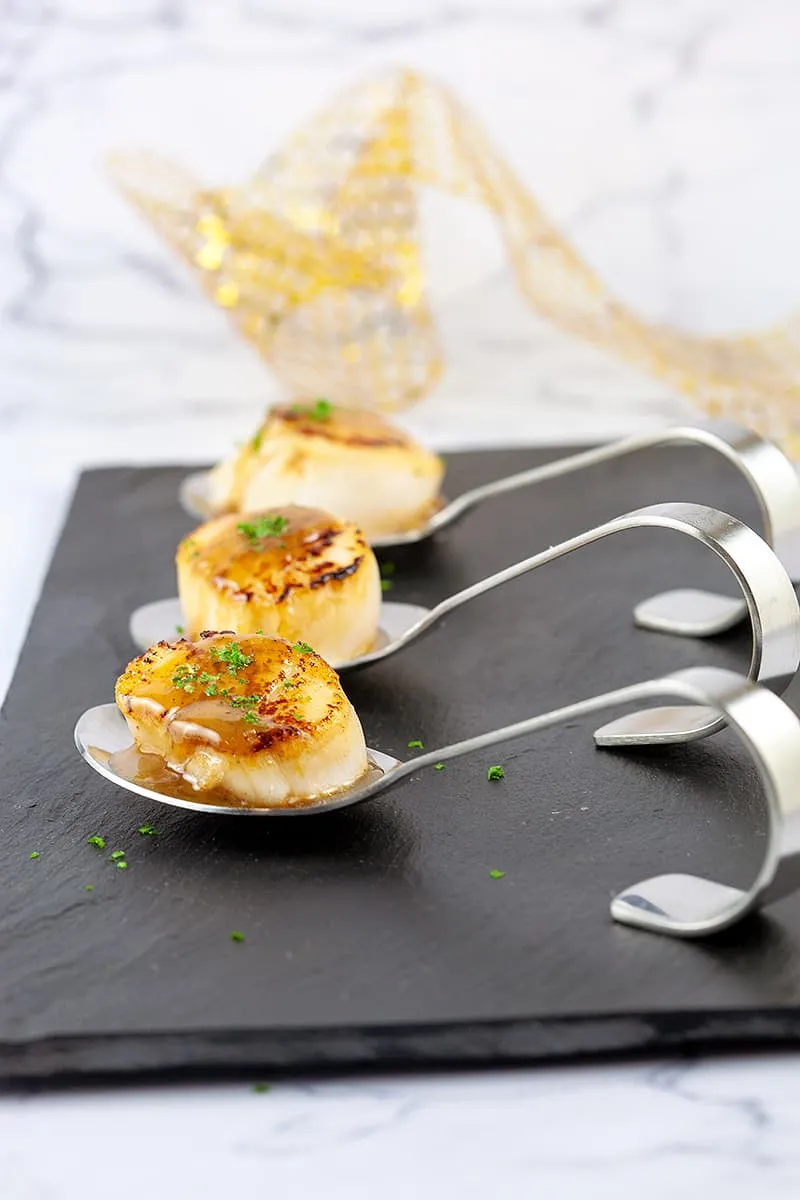Scallop and vanilla amuse-bouches