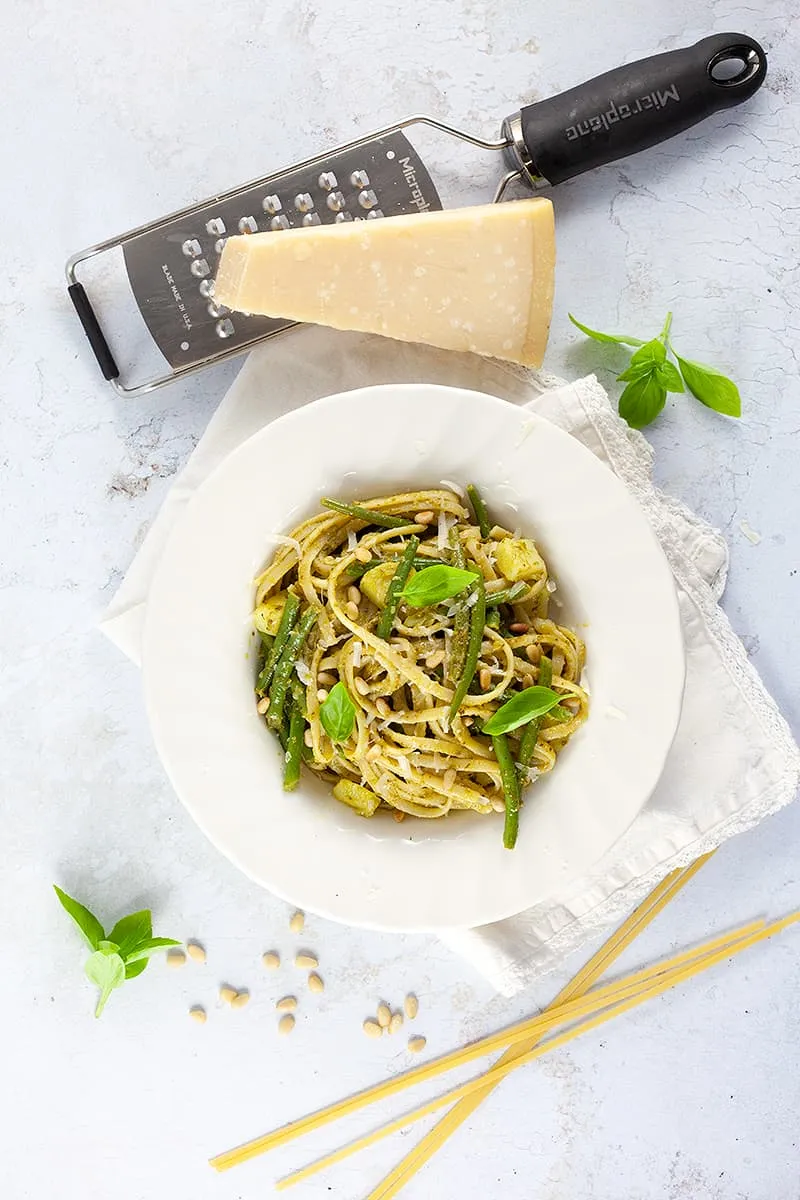 Trenette with pesto and green beans