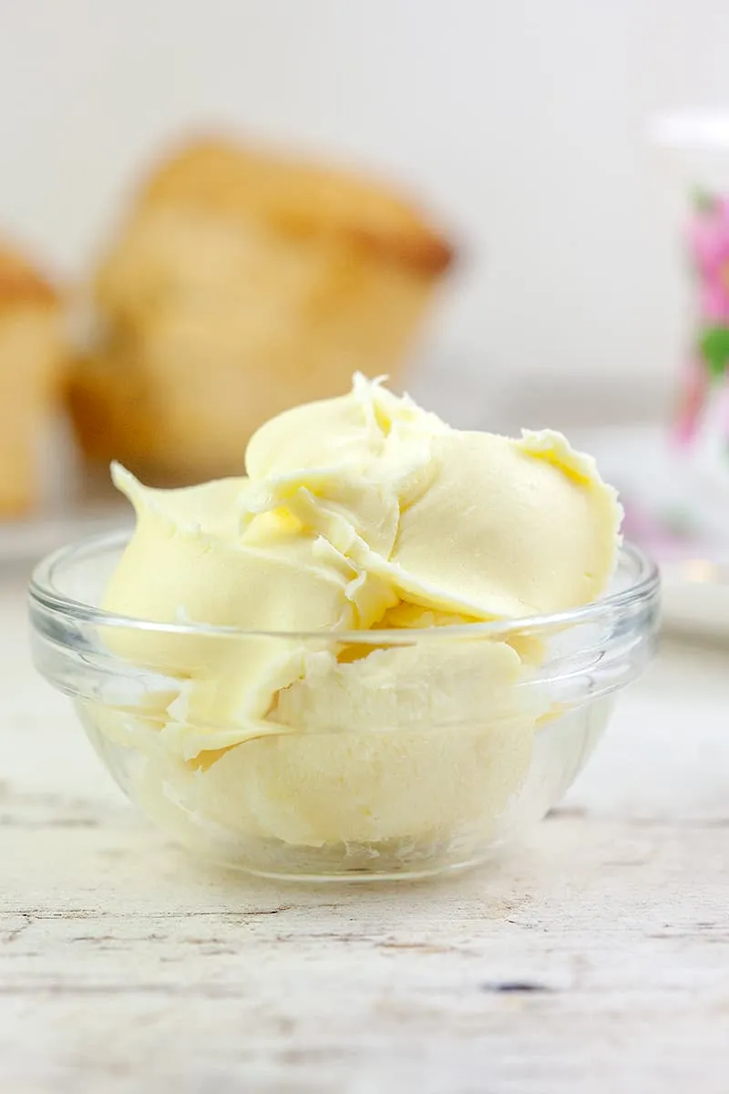 Homemade clotted cream