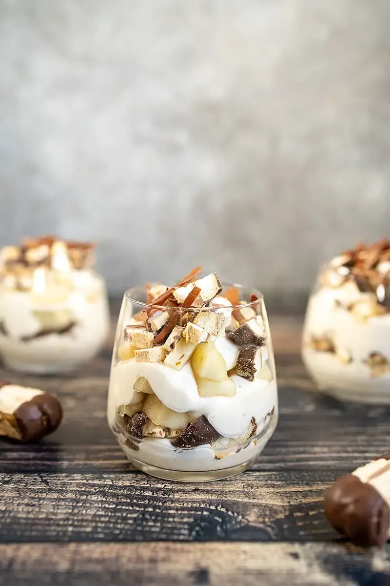 Dutch goat's feet biscuit dessert