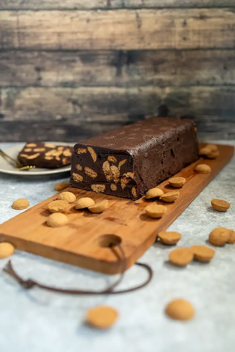 Dutch pepernoten fridge cake