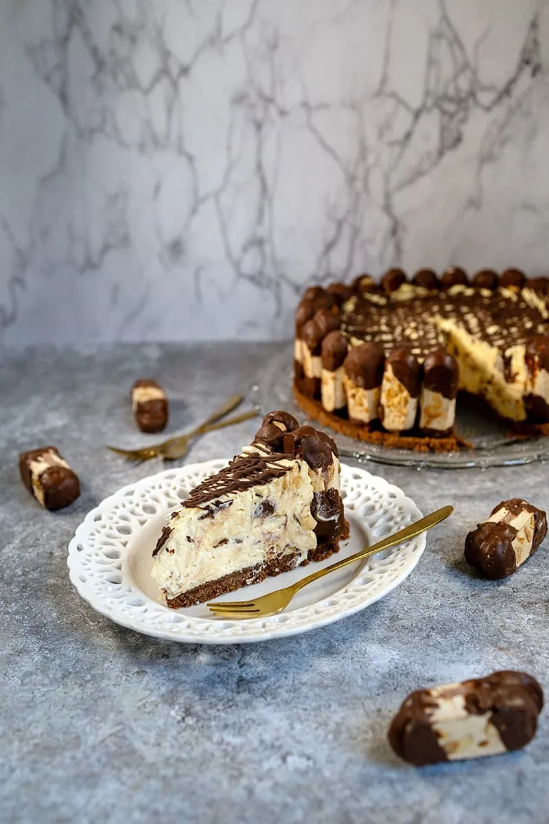 Dutch goat's feet cake (bokkenpootjestaart)