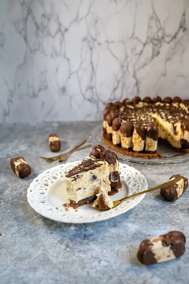 Homemade Dutch goat's feet cake (bokkenpootjestaart)