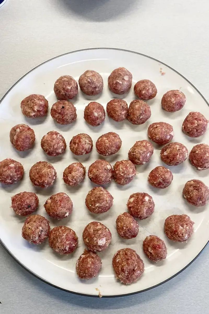 Soup meatballs rolled