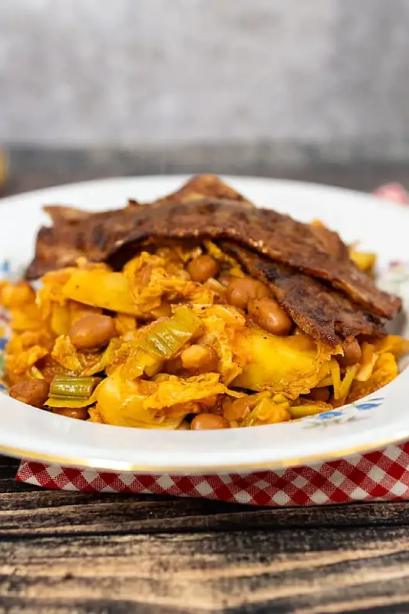 Dutch brown bean casserole with bacon