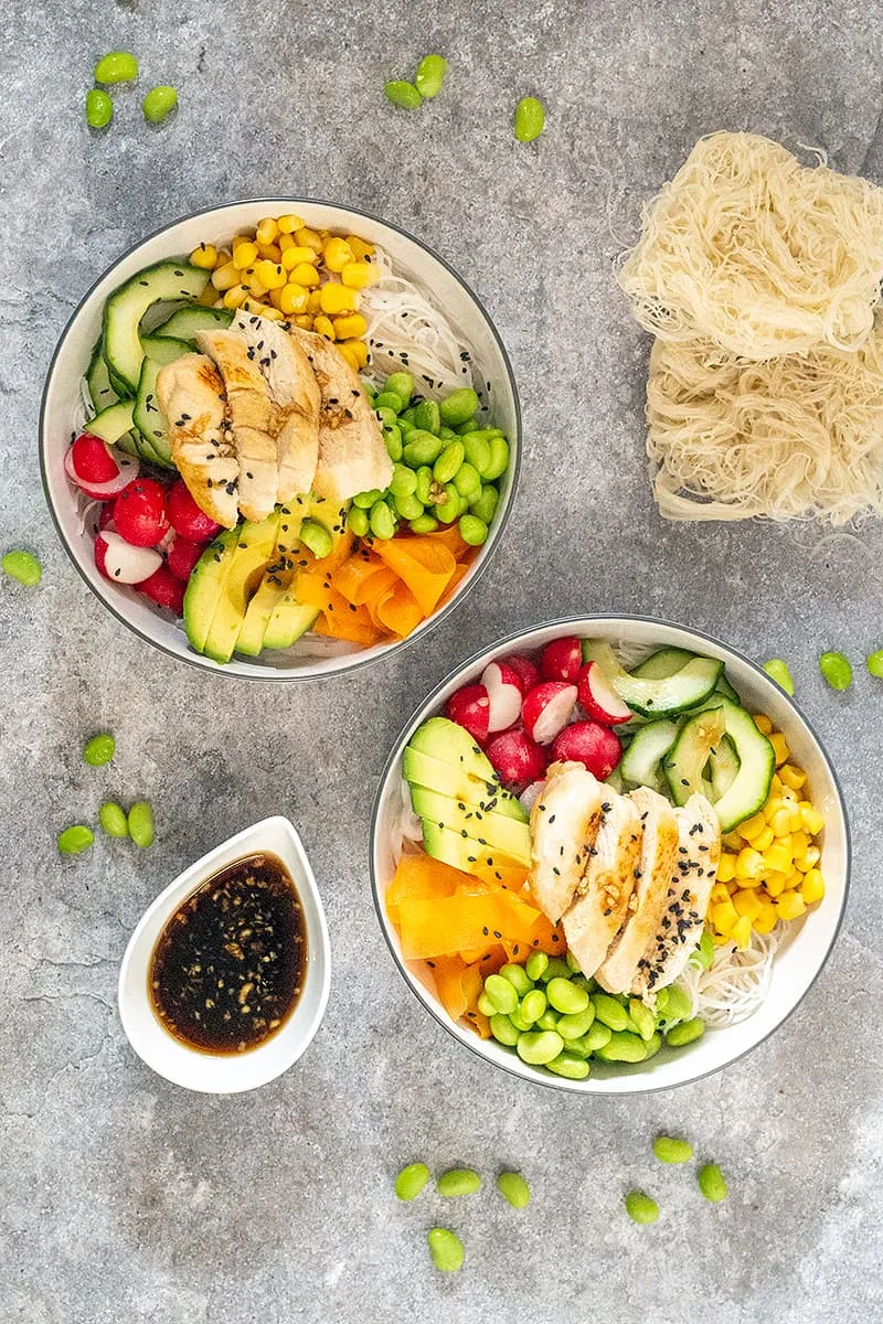 Asian bowl with chicken
