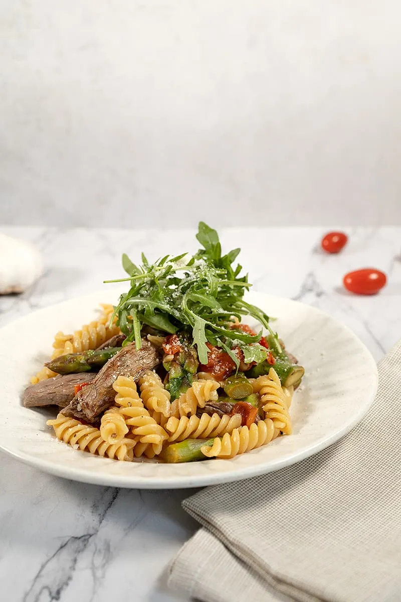 Beef and asparagus pasta - delicious spring recipe
