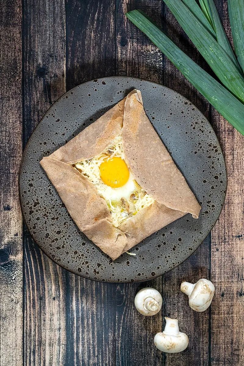 Breton galette with mushrooms and leeks - a delicious savory crepe