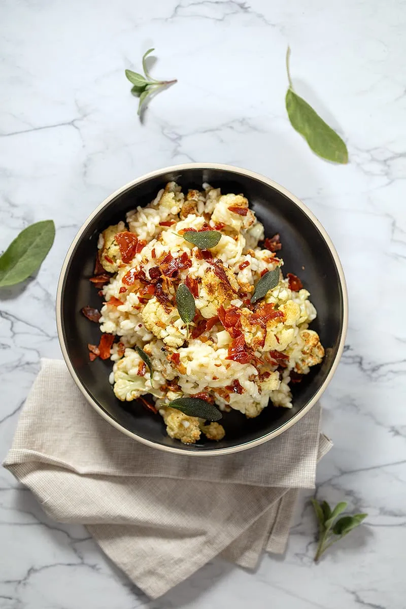 Cauliflower risotto with sage and ham