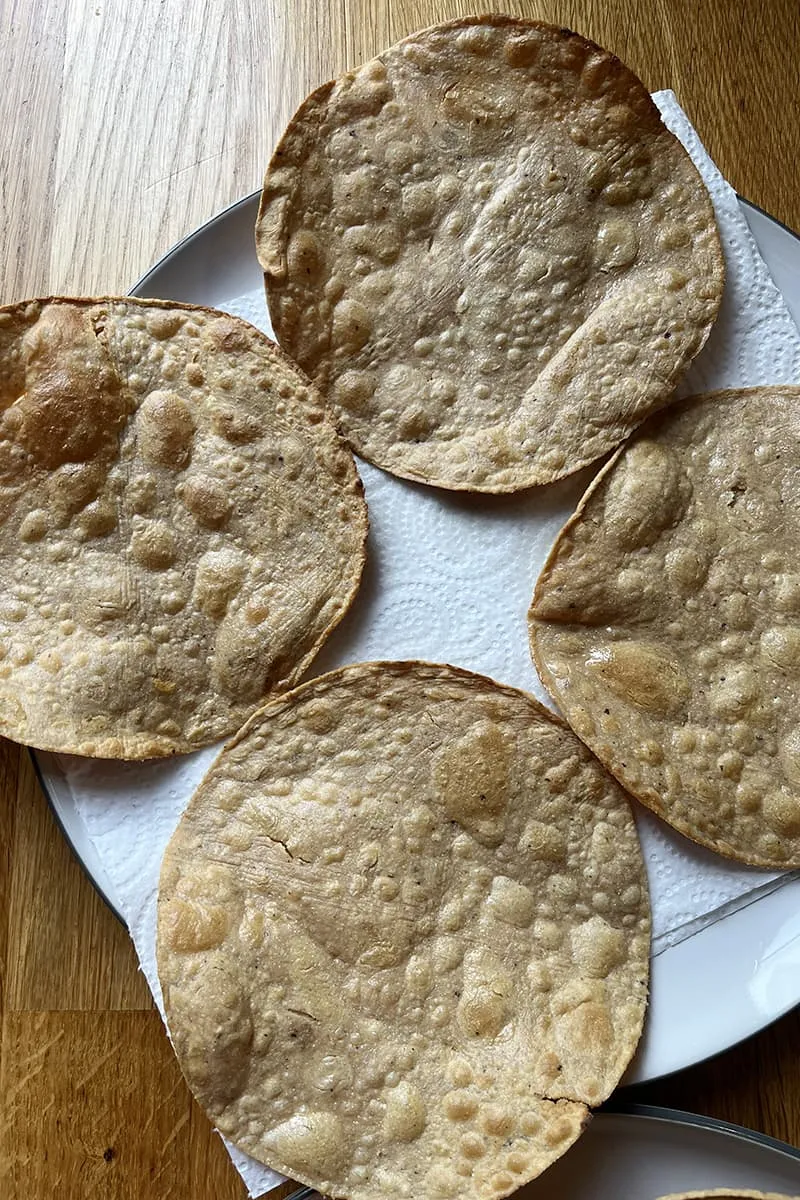 Preparation of chicken tostadas