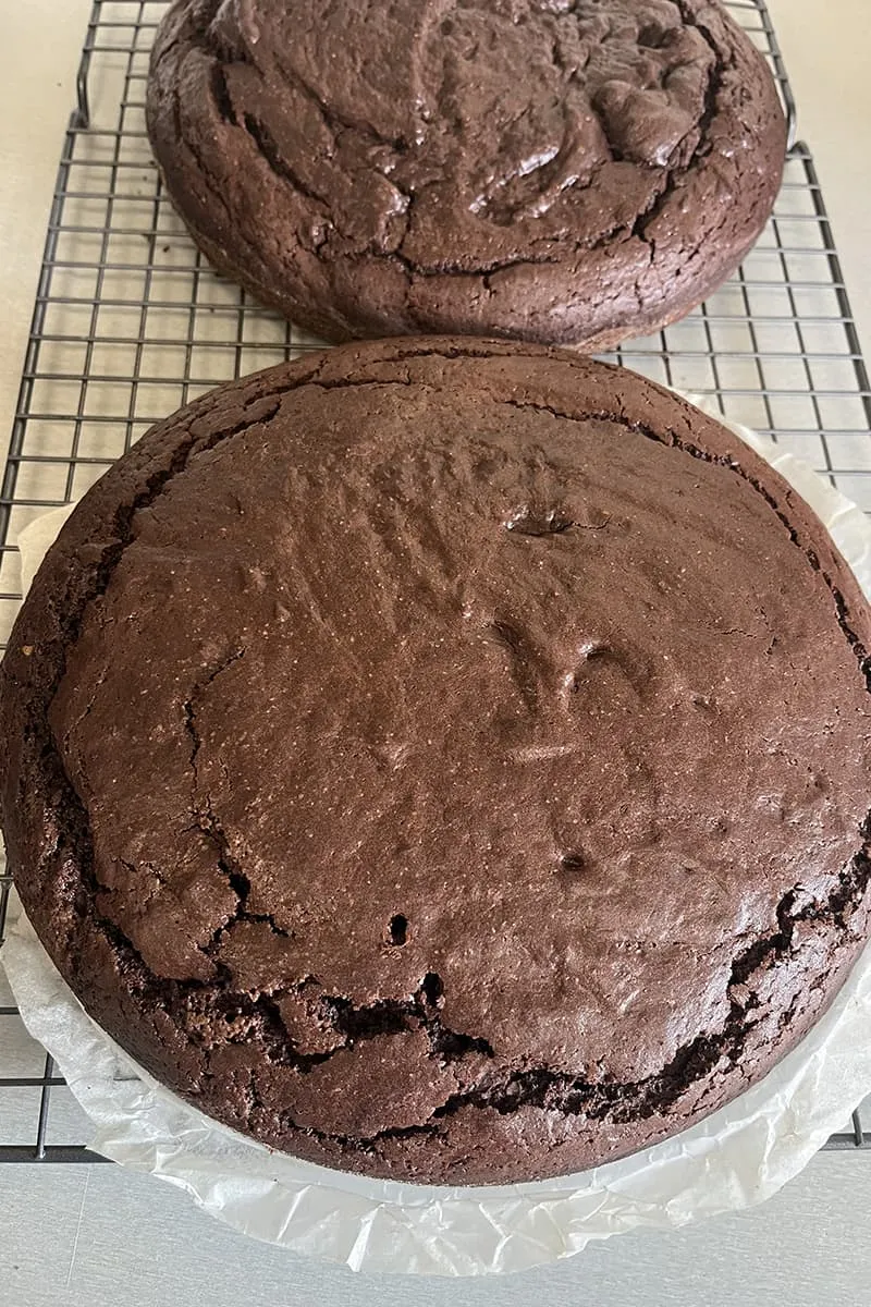 Dubai chocolate pie preparation - step 1