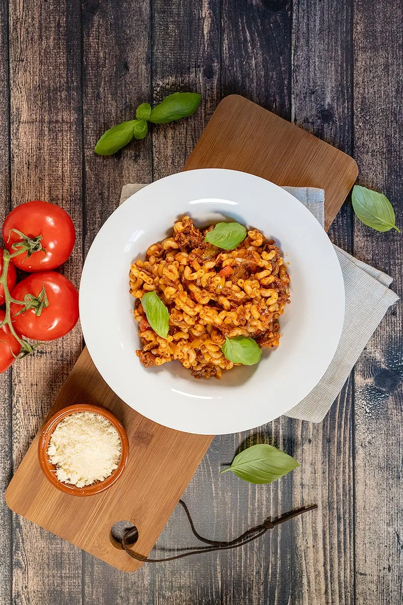 Easy beef macaroni, delicious, easy and cheap!