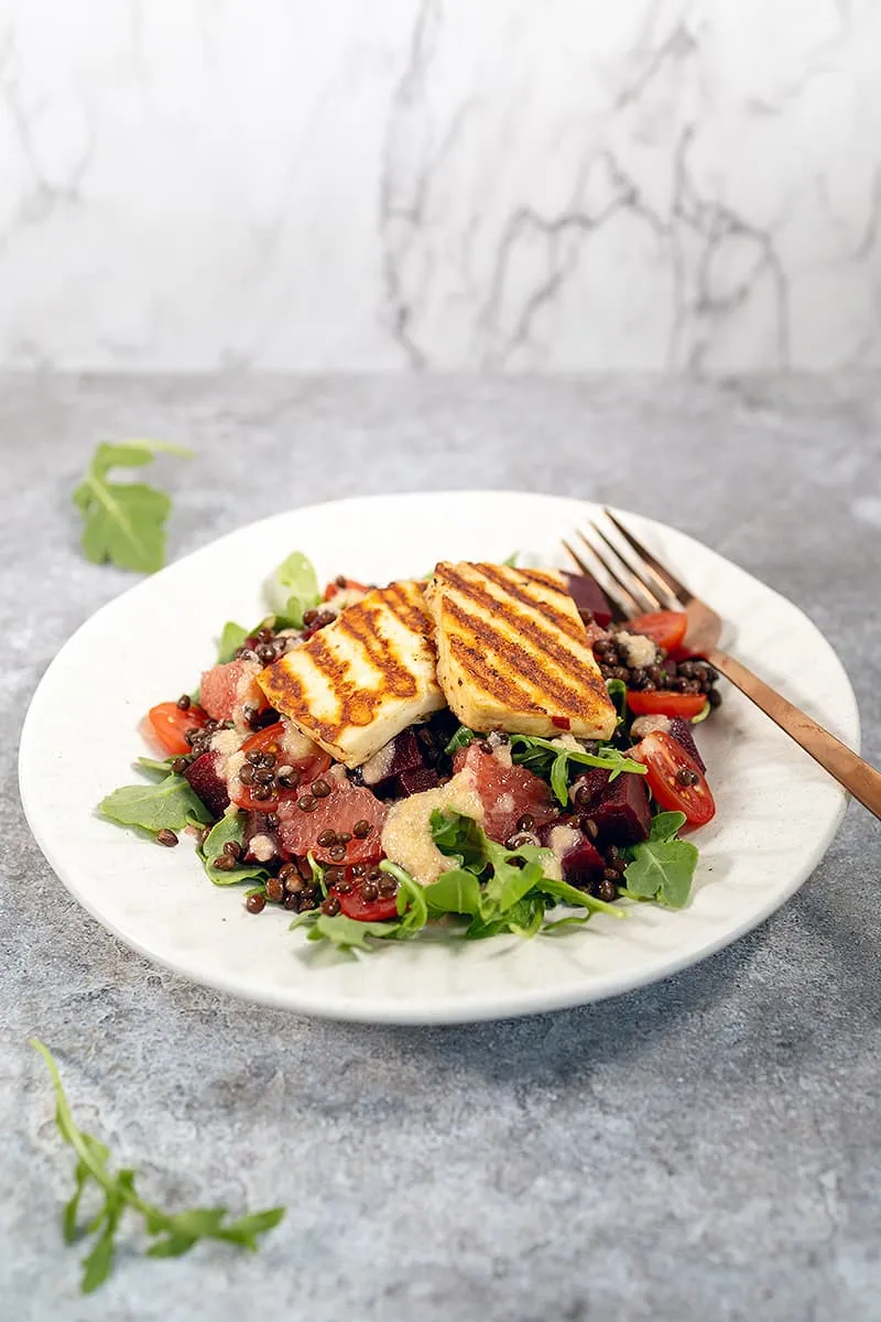 Grilled halloumi lentil salad - delicious lunch salad