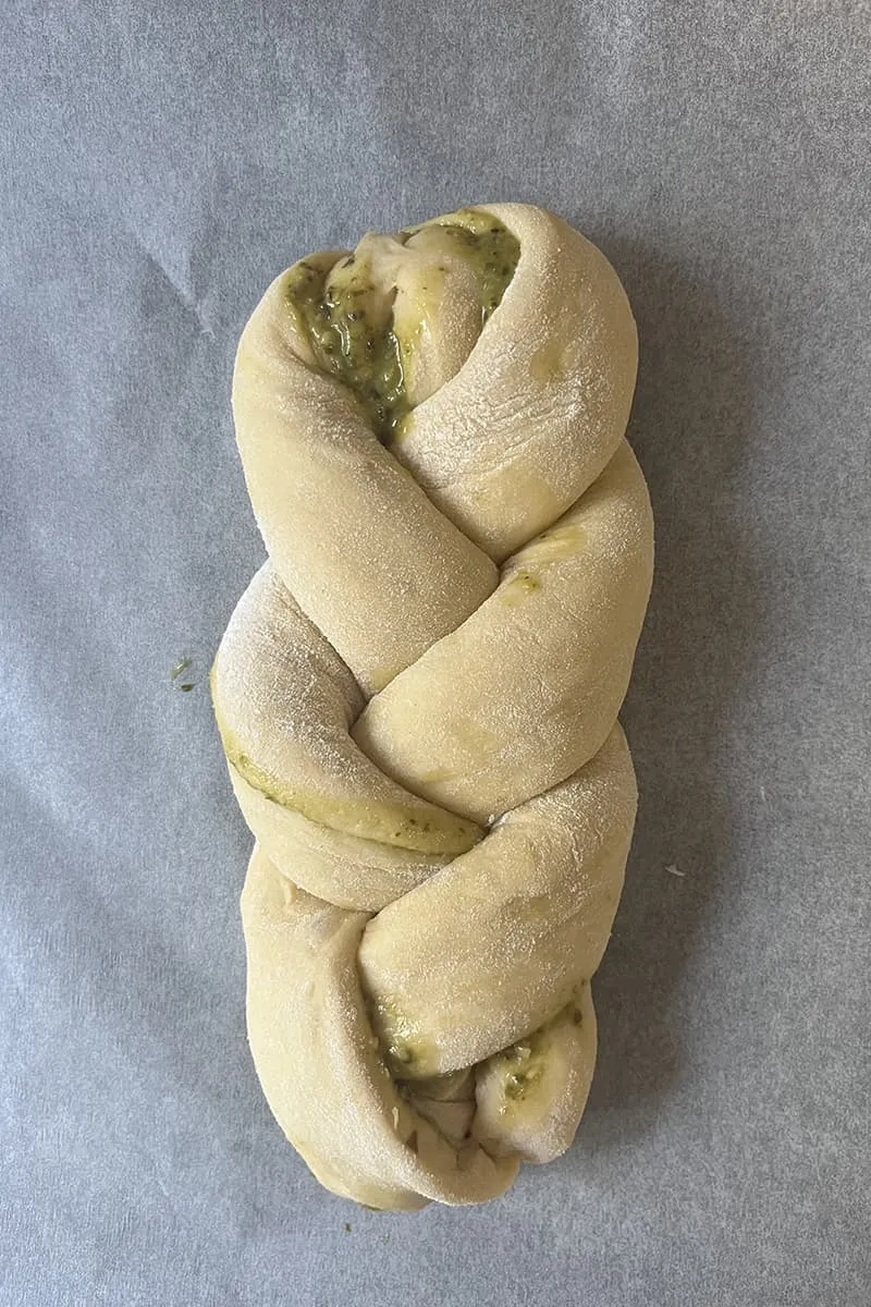Pesto bread preparation - step 3