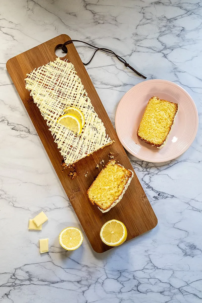 Lemon white chocolate cake - a soft and fresh cake