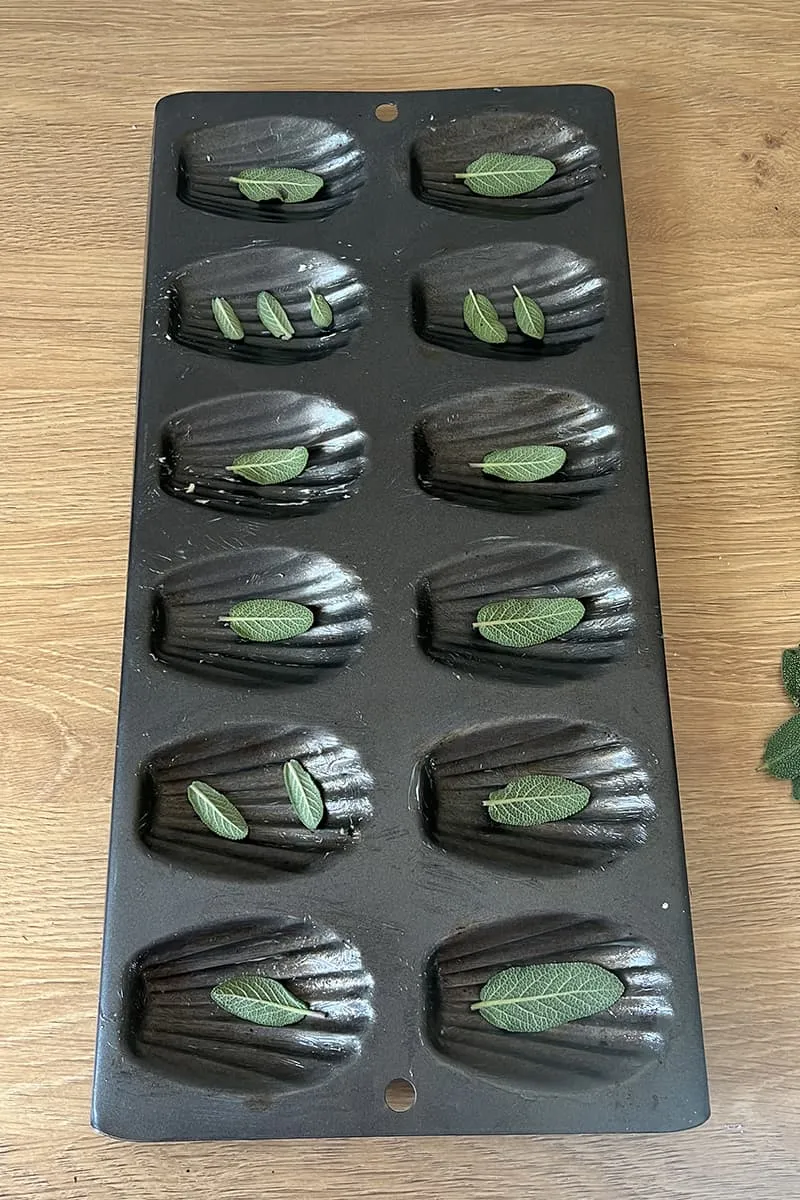 Savory madeleines with goat cheese preparation