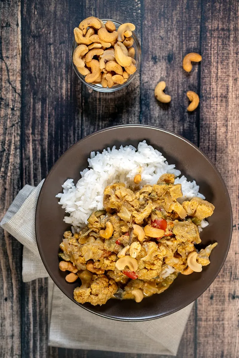 Slow cooker vegetarian curry