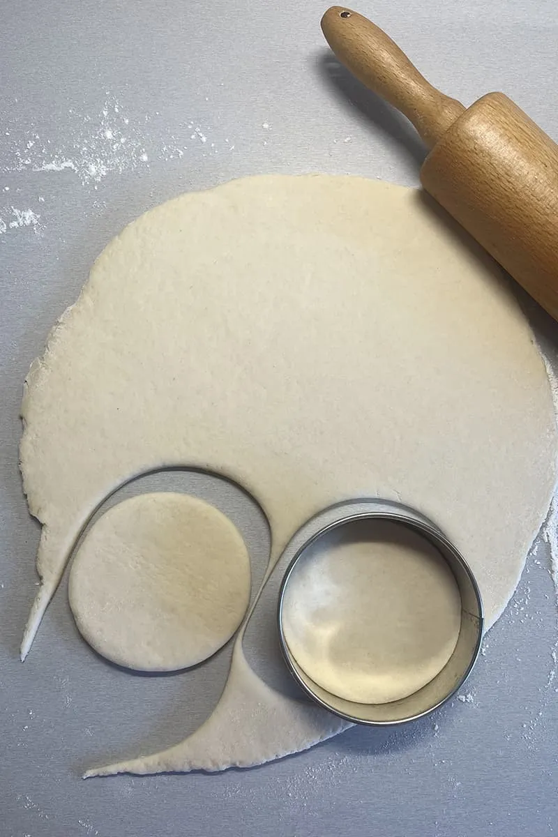 Cutting out bao buns