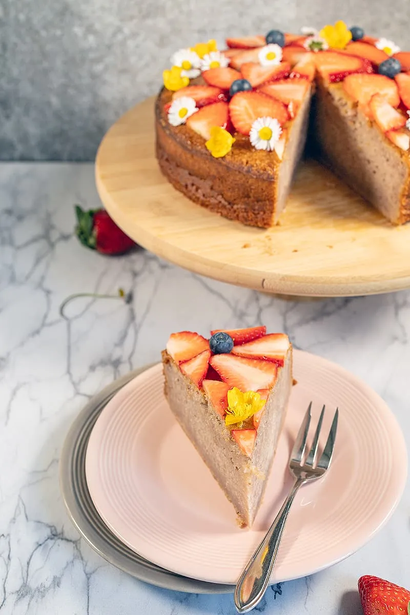 Strawberry cake - perfect for summer