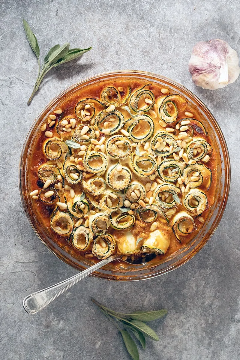 Zucchini Roll-ups with tomato sauce - a tasty vegetarian meal