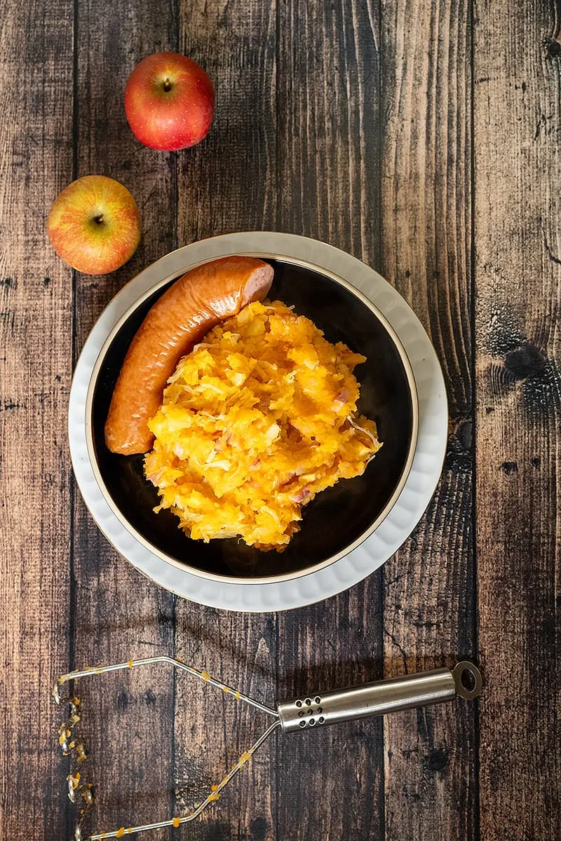 Zuurkoolstamppot - Dutch Sauerkraut Mash with Sweet Potato