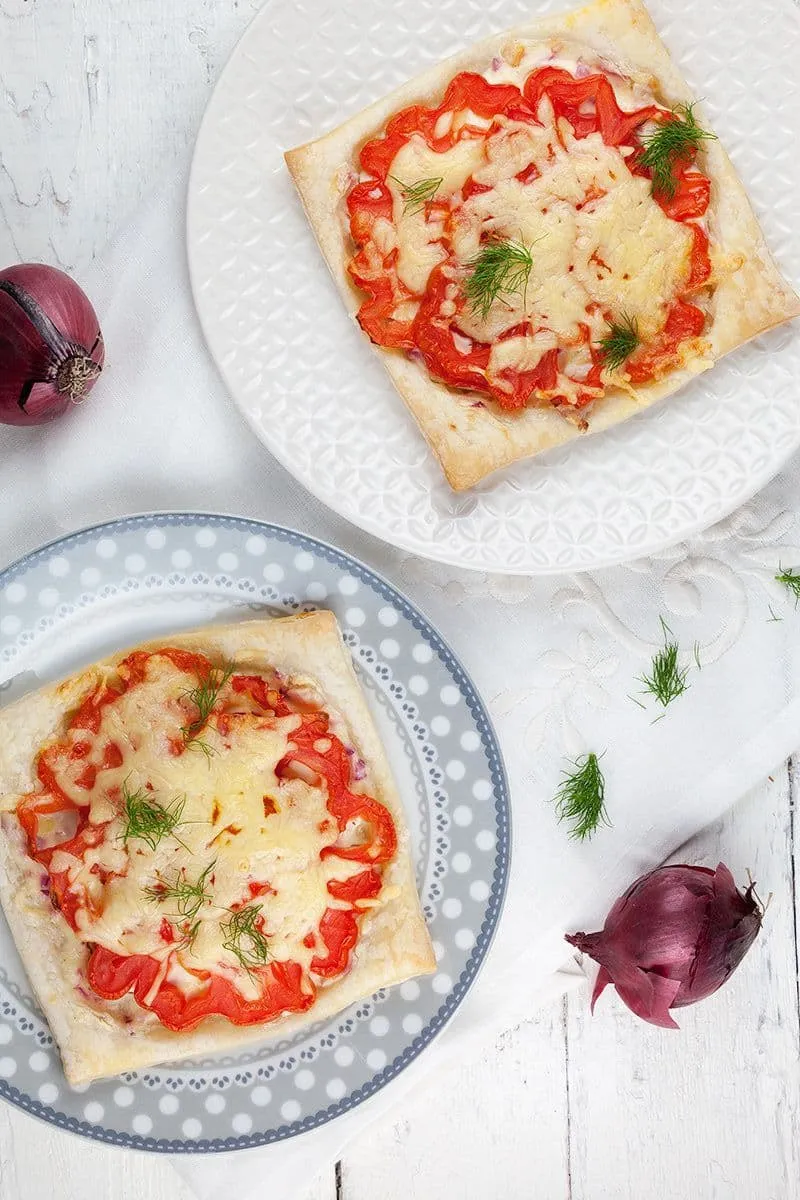 Coeur de boeuf tomato tartlets