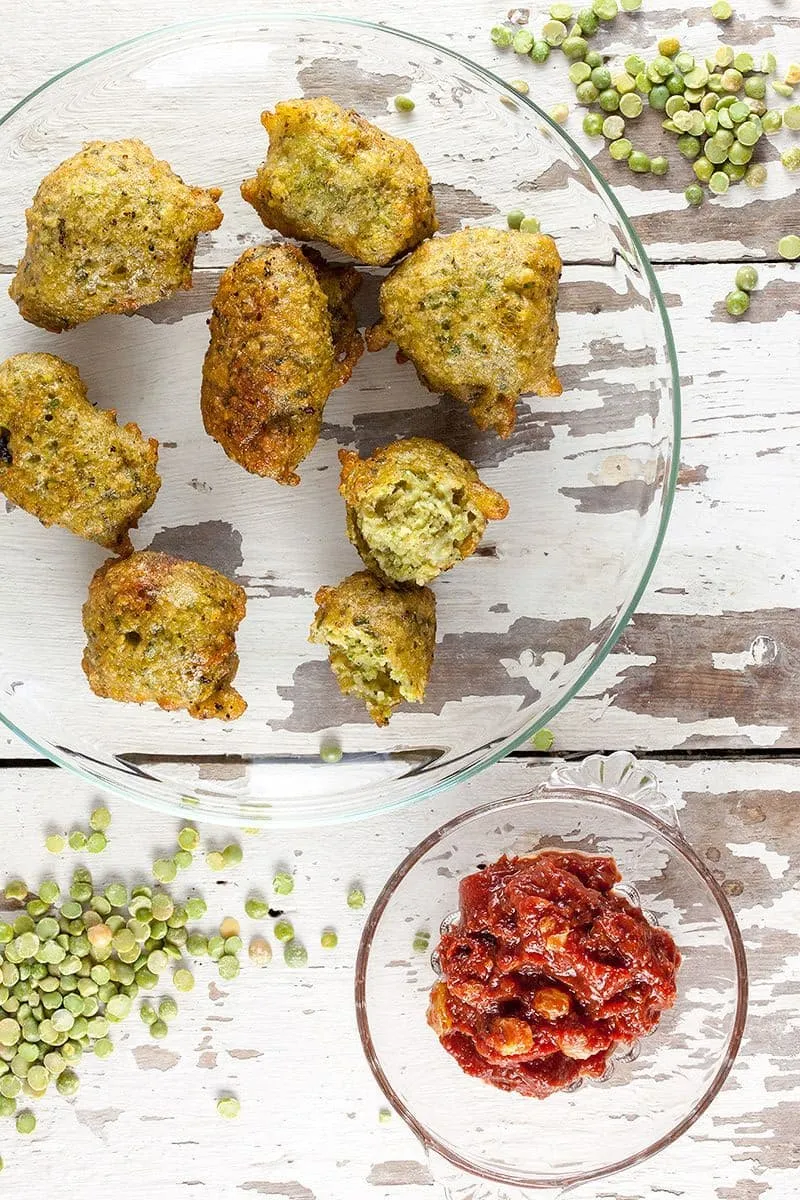 Phulauri with sweet tomato chutney