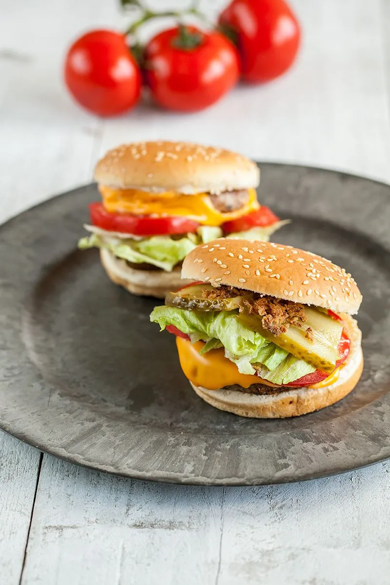 Classic cheeseburger