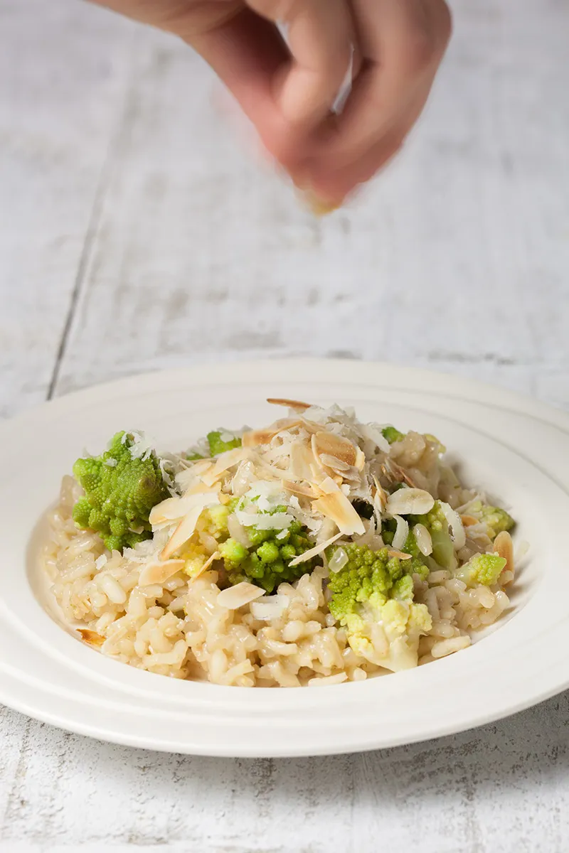 Vegetarian romanesco risotto