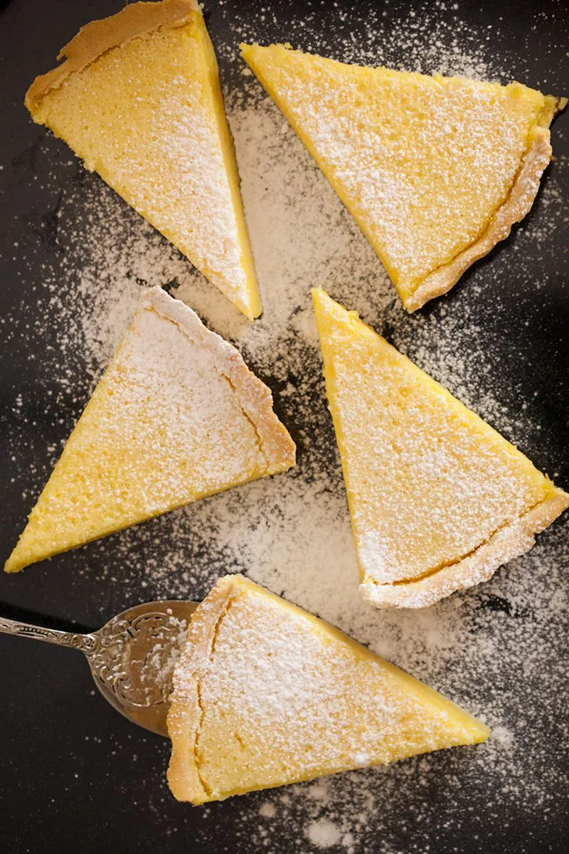 French lemon tart (tarte au citron)