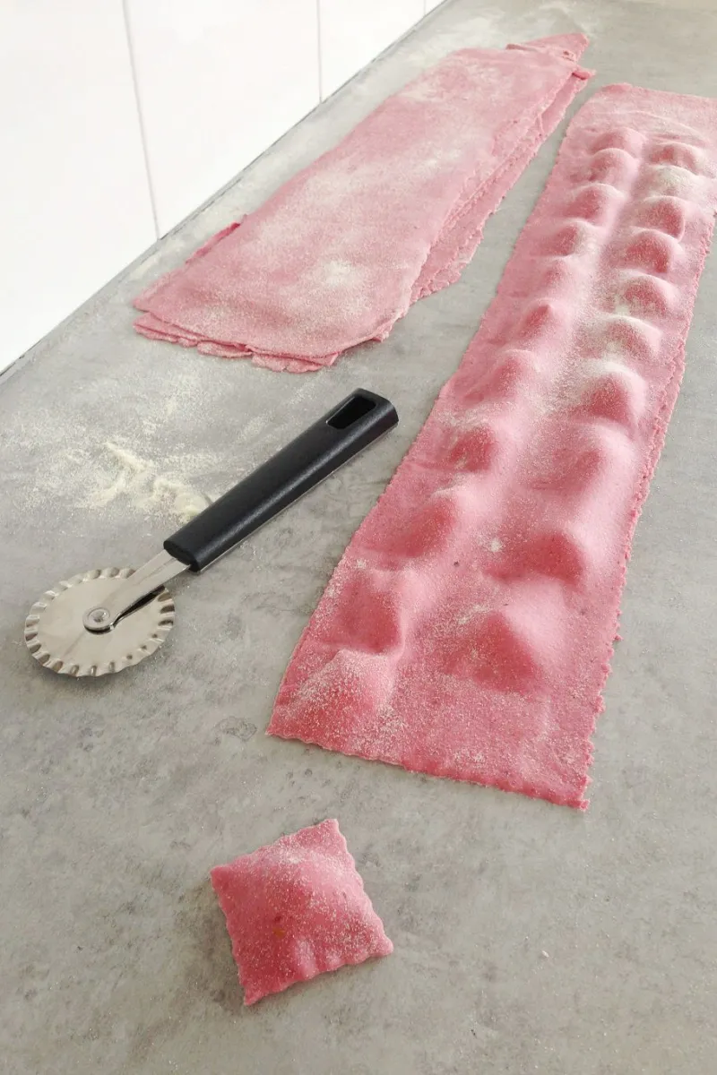 How to make ravioli (step 4)