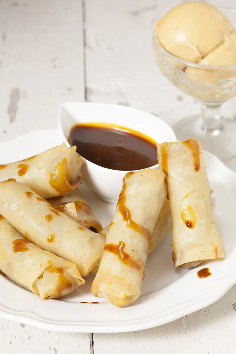 Banana spring rolls with caramel sauce