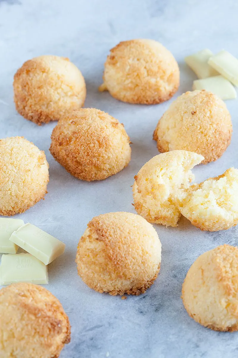 Coconut macaroons