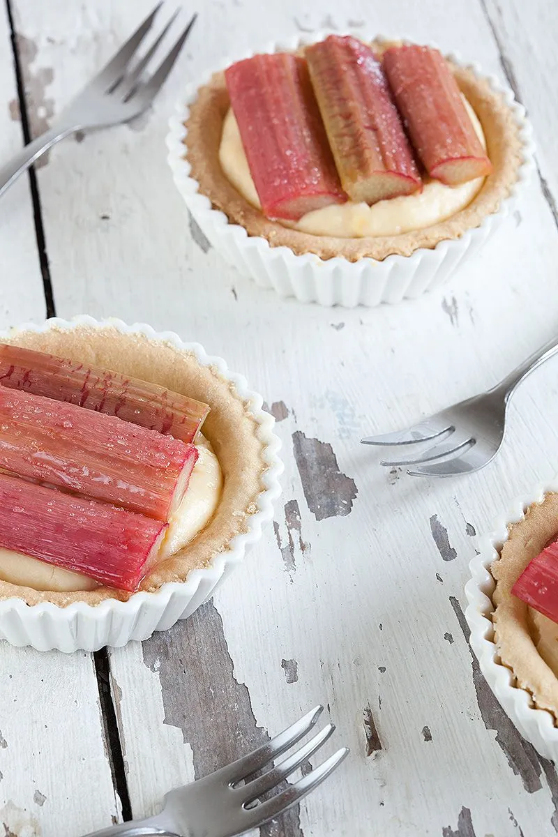 Rhubarb and custard tartlets