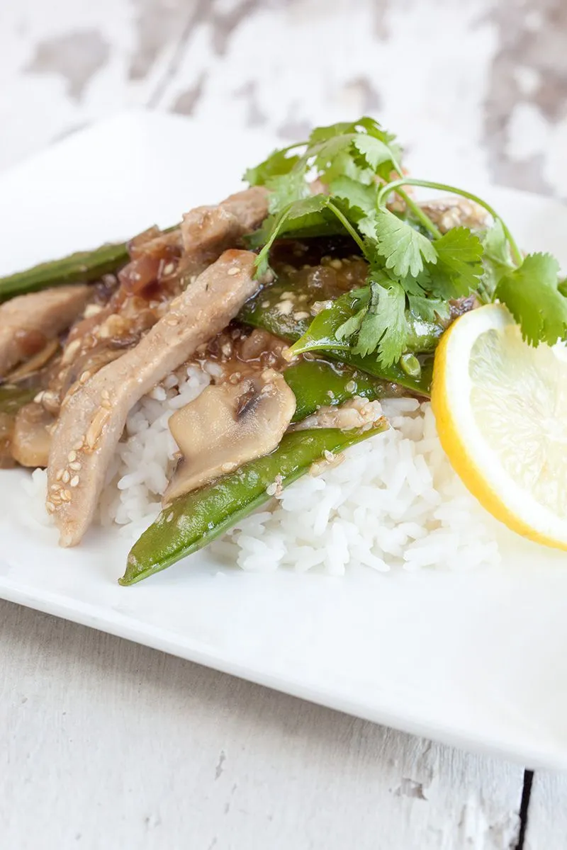 Sweet and spicy sugar snaps with rice