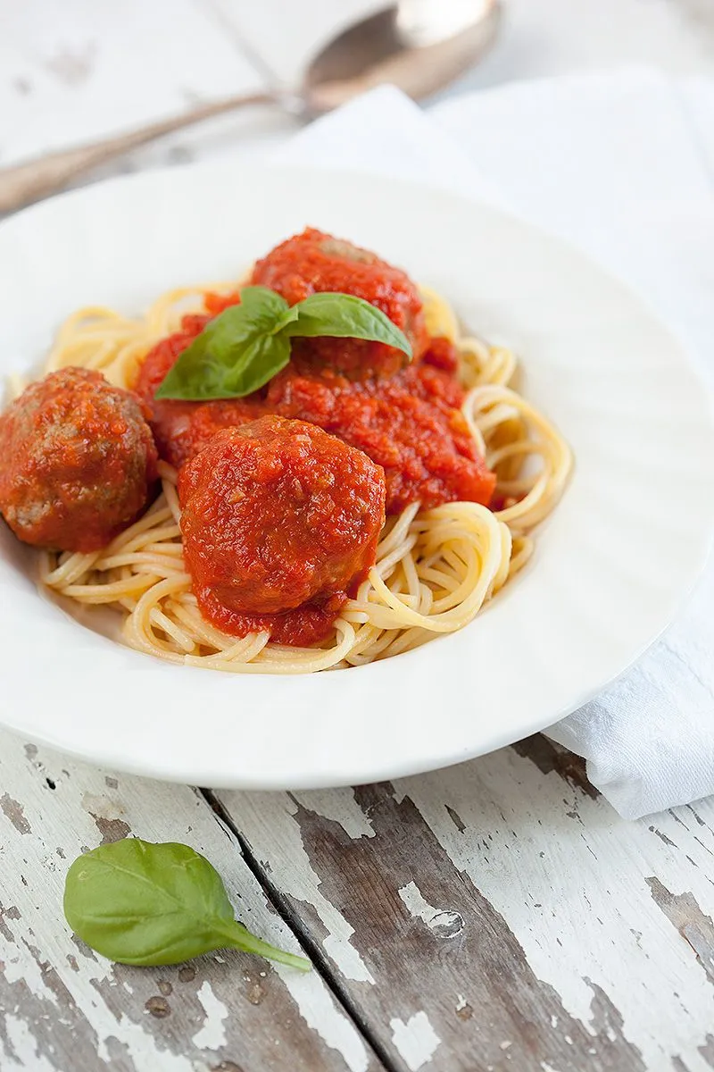 Spaghetti with mozzarella-stuffed meatballs