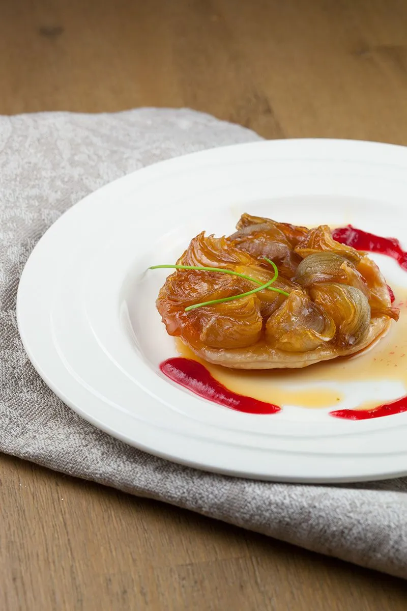 Mini shallot tarte tatin