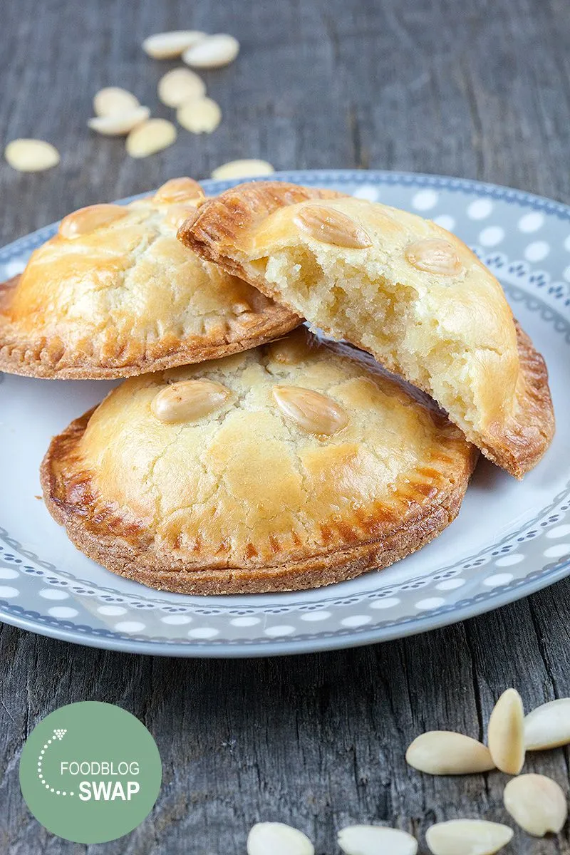 Dutch gevulde koeken