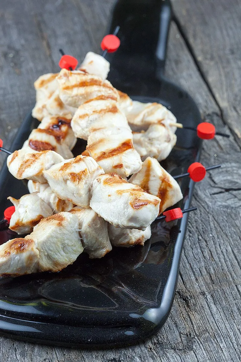 Spicy marinated chicken skewers