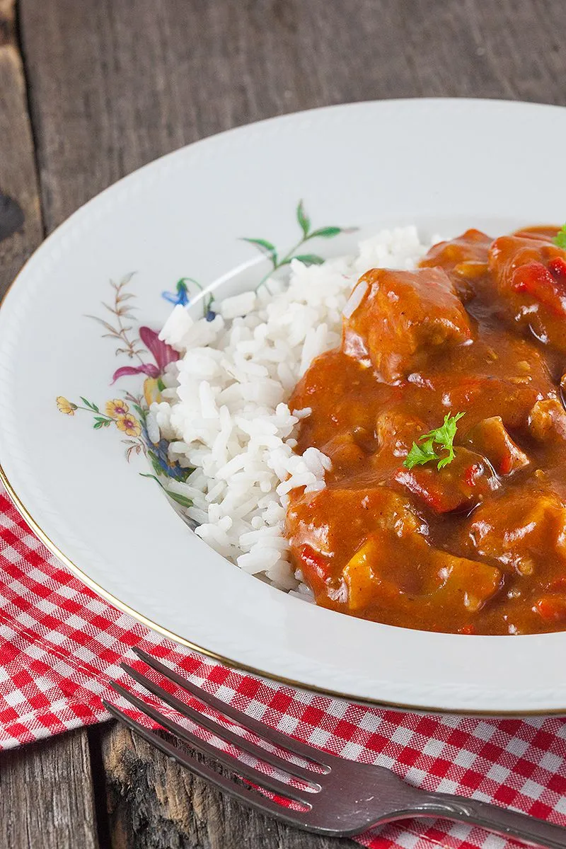 Slow cooker pork goulash